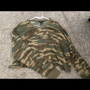 Camo crop top